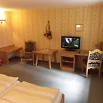 Wenzels Hof 3*