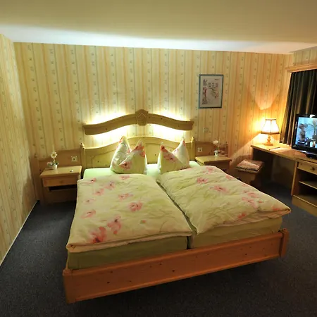 Wenzels Hof Отель