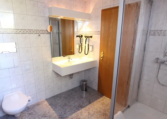 Wenzels Hof Szálloda Zwethau